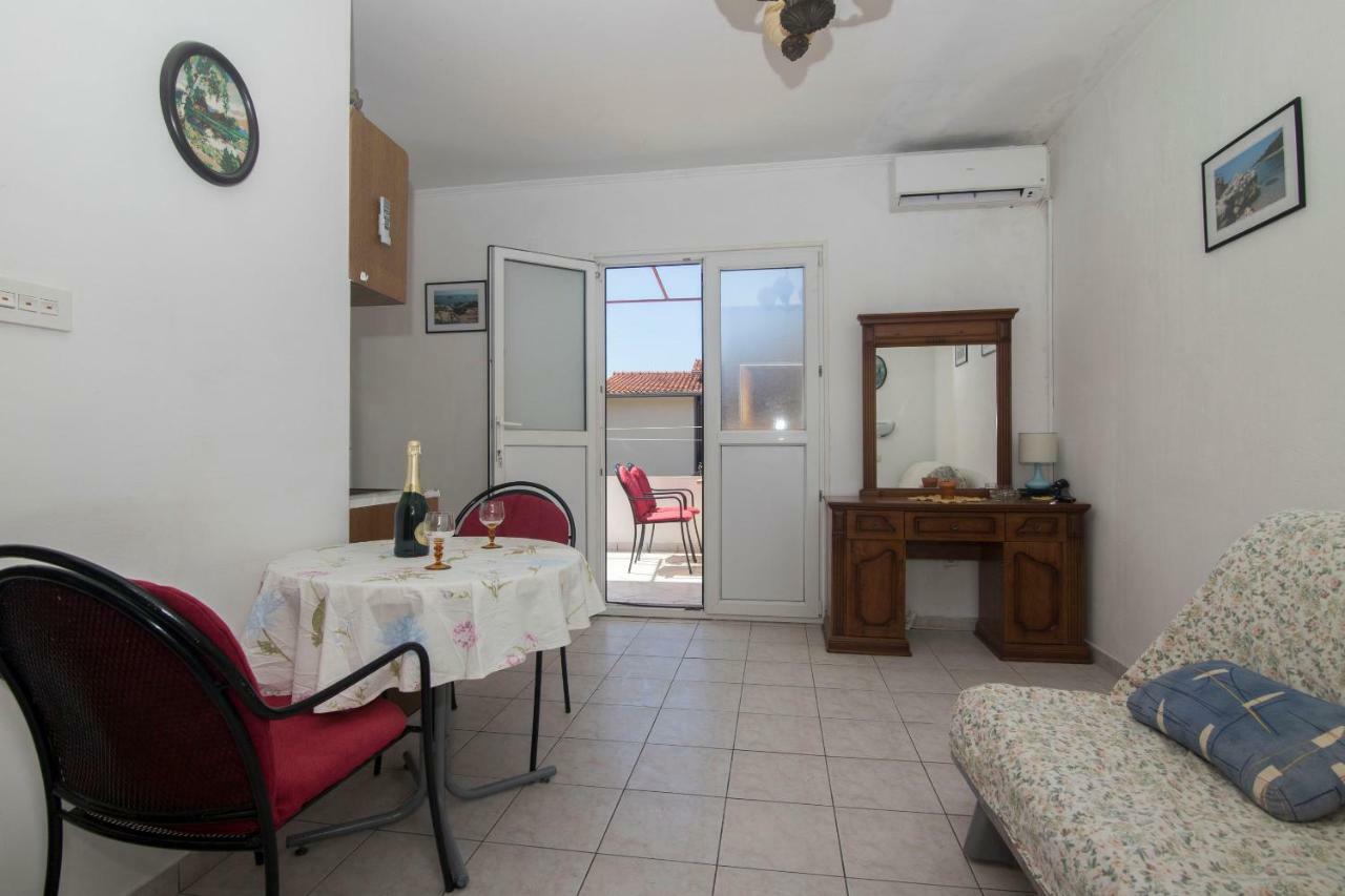 Apartments Tonin Ivan Dolac Esterno foto